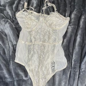 Lace Lingerie. Size M.